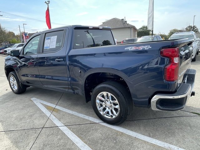 2022 Chevrolet Silverado 1500 LT photo 4