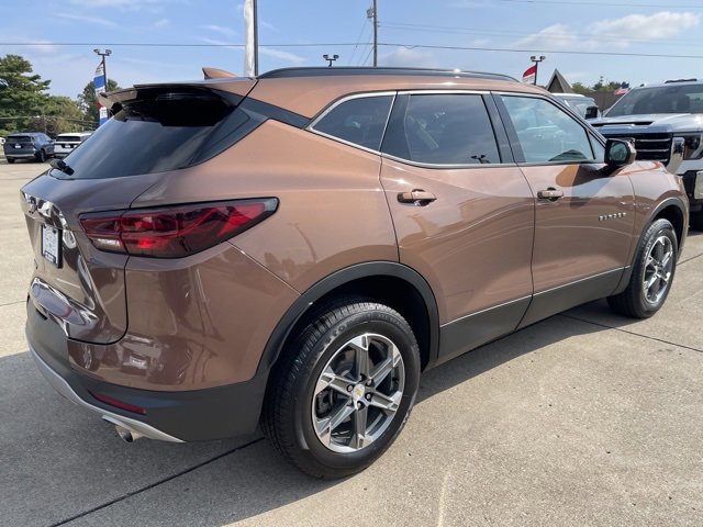 2024 Chevrolet Blazer 2LT photo 2