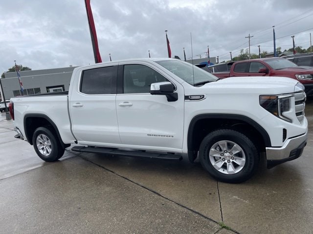 2026 GMC Sierra 1500 SLE's photo