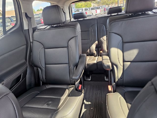 2023 GMC Acadia SLT - Photo 19