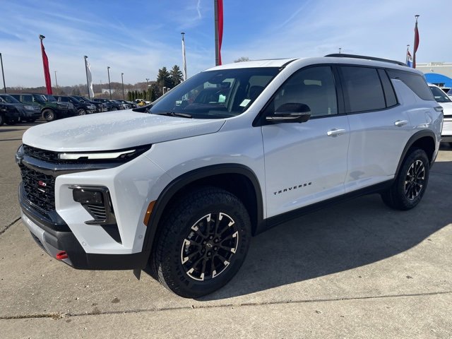 2026 Chevrolet Traverse Z71 photo 2