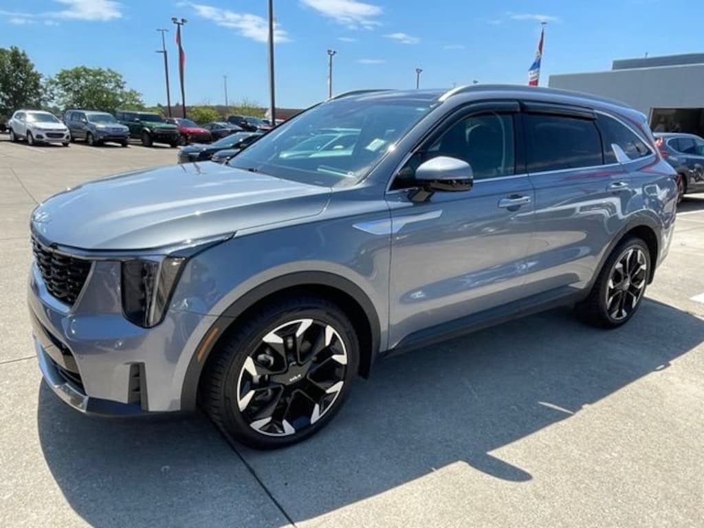 Used 2025 Kia Sorento EX SUV