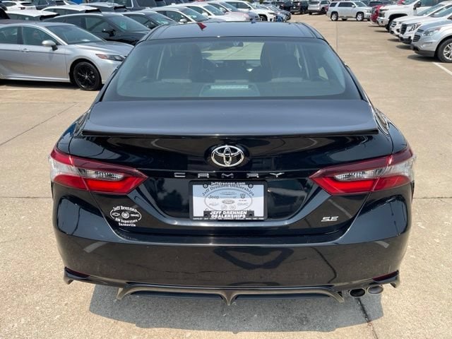 2024 Toyota Camry SE - Photo 6