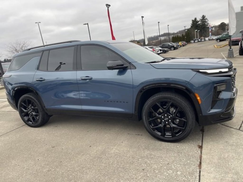 Used 2024 Chevrolet Traverse RS SUV