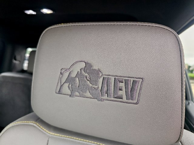 2024 Chevrolet Silverado 1500 ZR2 - Photo 16