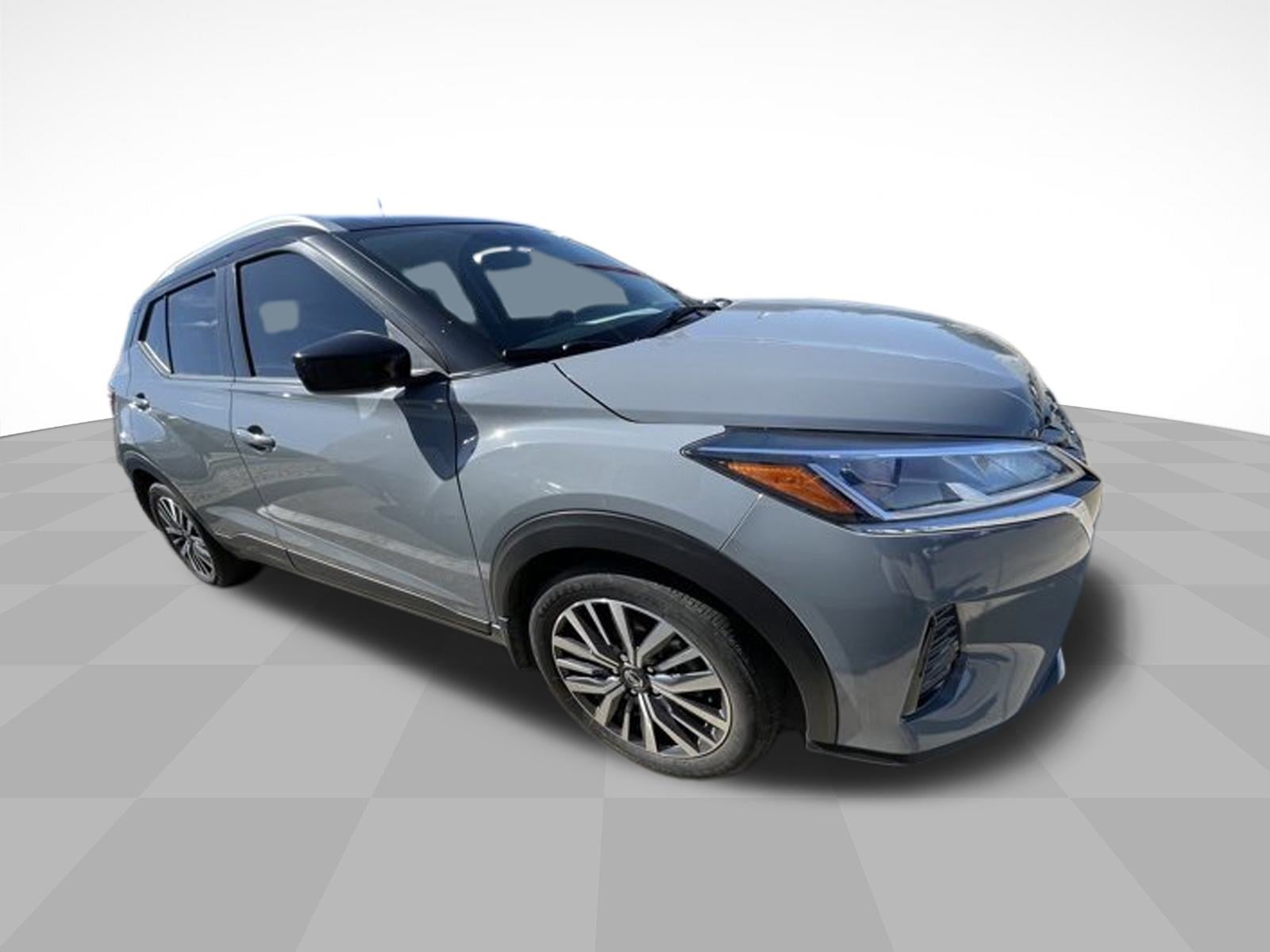 2021 Nissan Kicks SV photo 2
