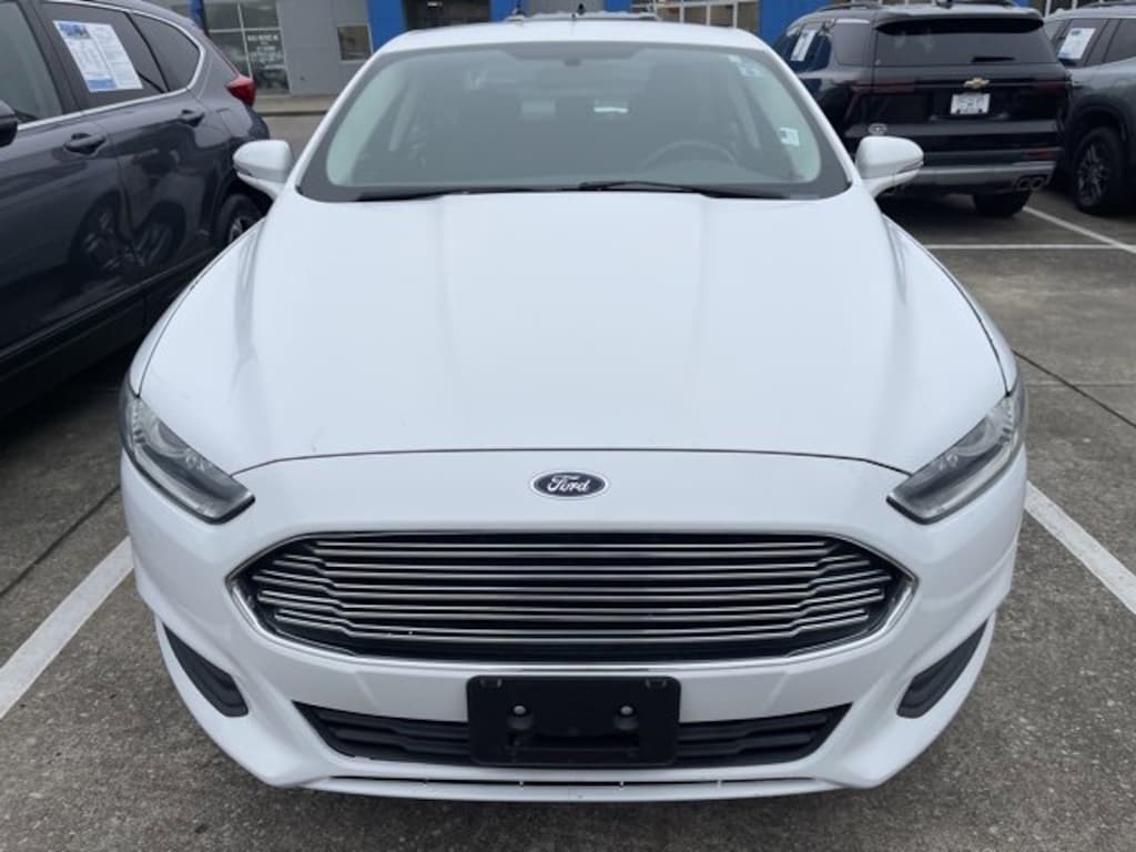 Used 2014 Ford Fusion SE Sedan