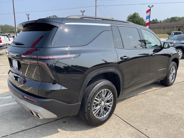 2025 Chevrolet Traverse photo 3