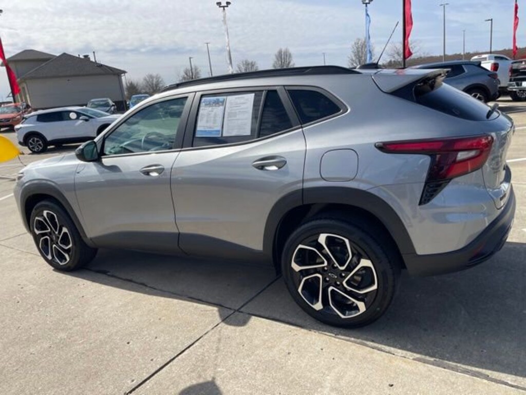 Used 2024 Chevrolet Trax 2RS SUV
