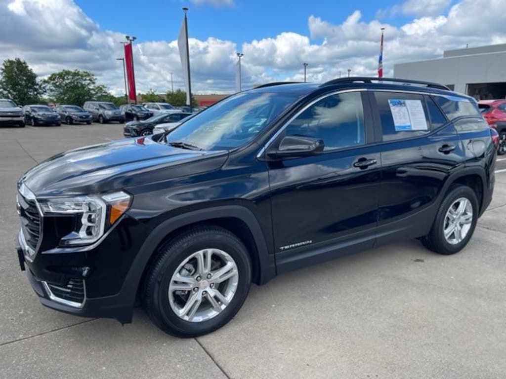 Used 2022 GMC Terrain SLE SUV