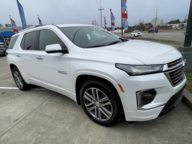 2023 Chevrolet Traverse High Country's photo