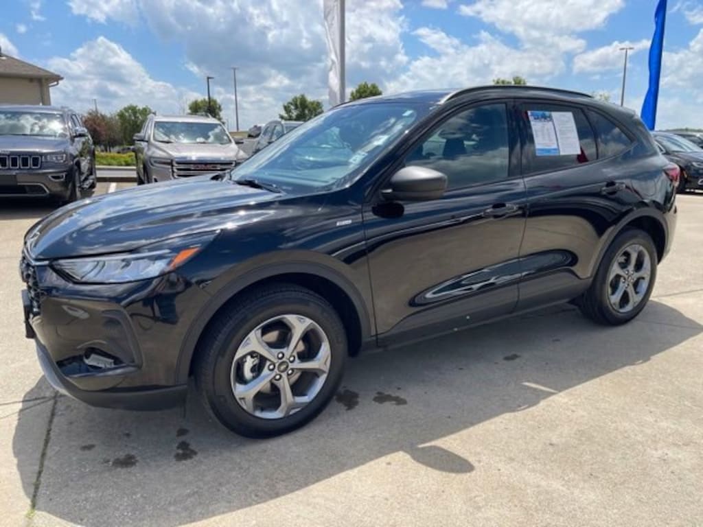 Used 2025 Ford Escape ST-Line