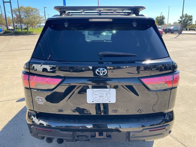 2023 Toyota Sequoia TRD Pro - Photo 6