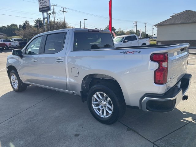 2022 Chevrolet Silverado 1500 LT photo 4