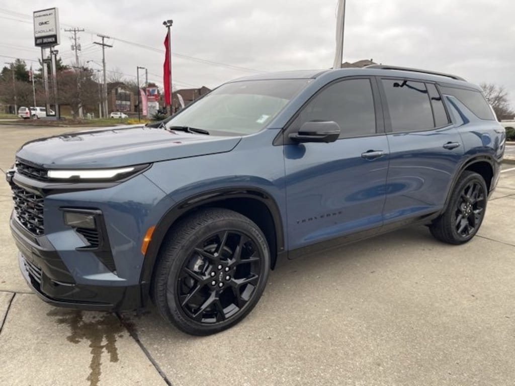 Used 2024 Chevrolet Traverse RS SUV