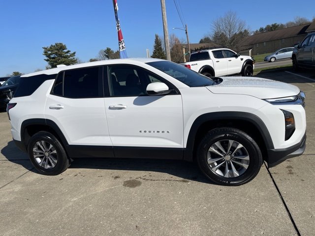 2026 Chevrolet Equinox LT's photo