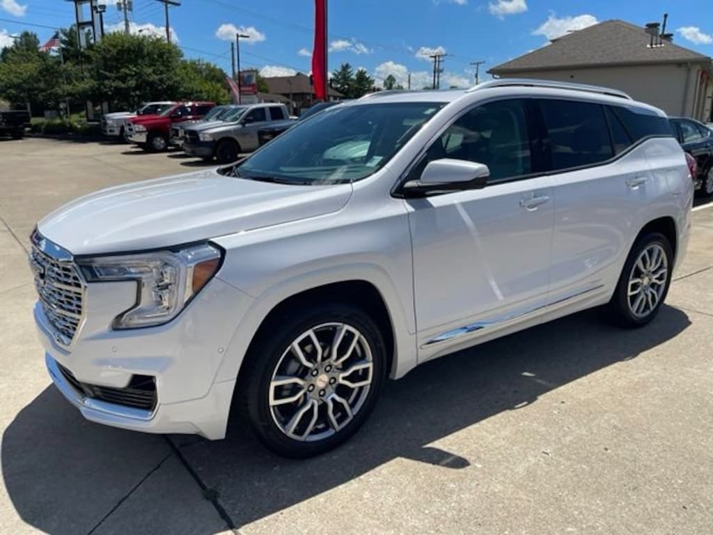 Used 2024 GMC Terrain Denali SUV
