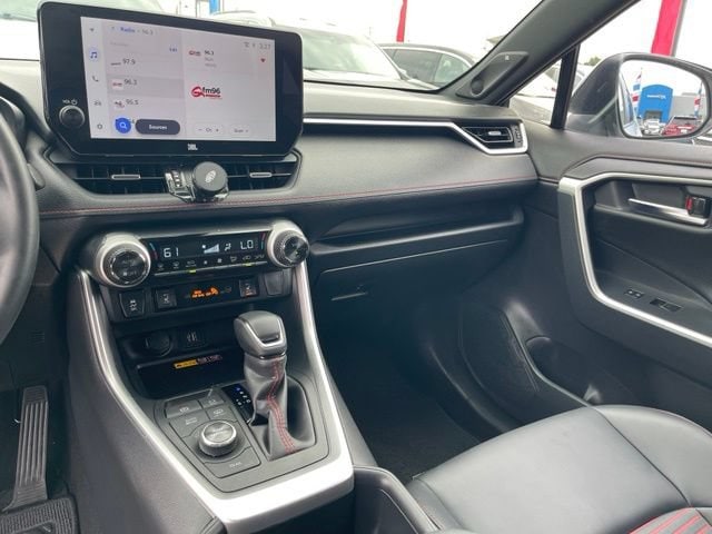 2024 Toyota RAV4 XSE - Photo 20