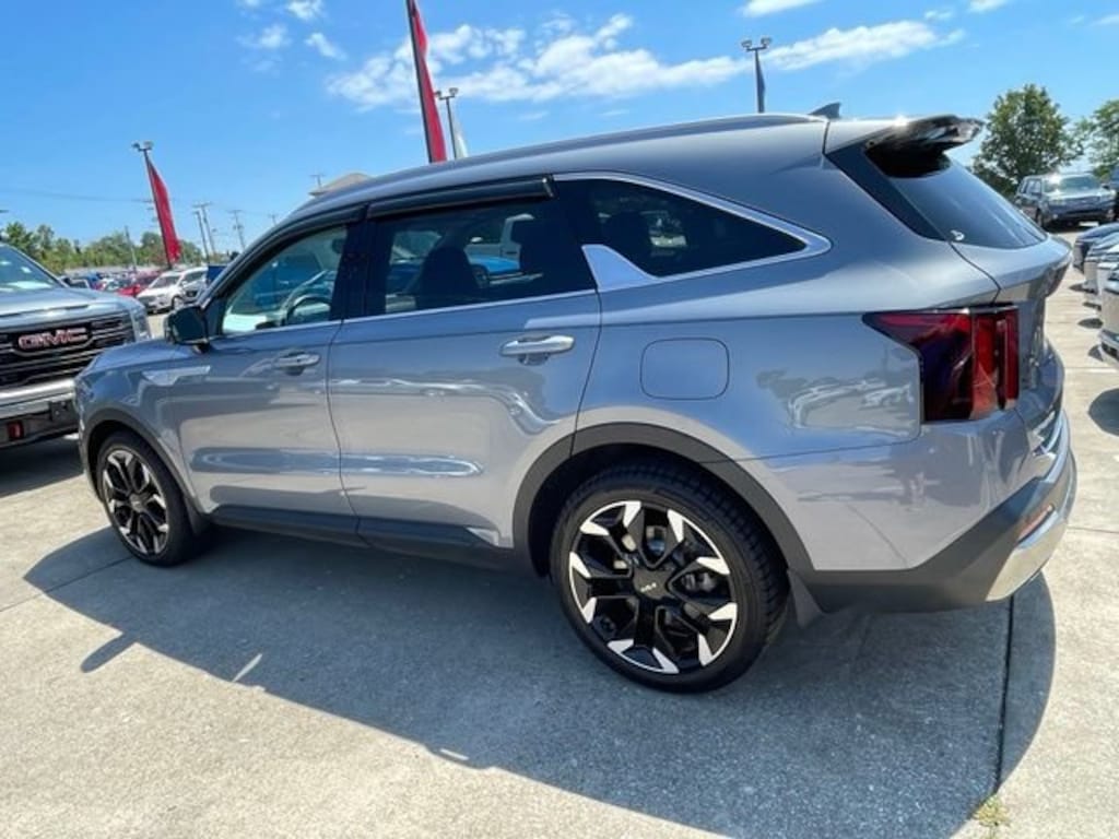 Used 2025 Kia Sorento EX SUV