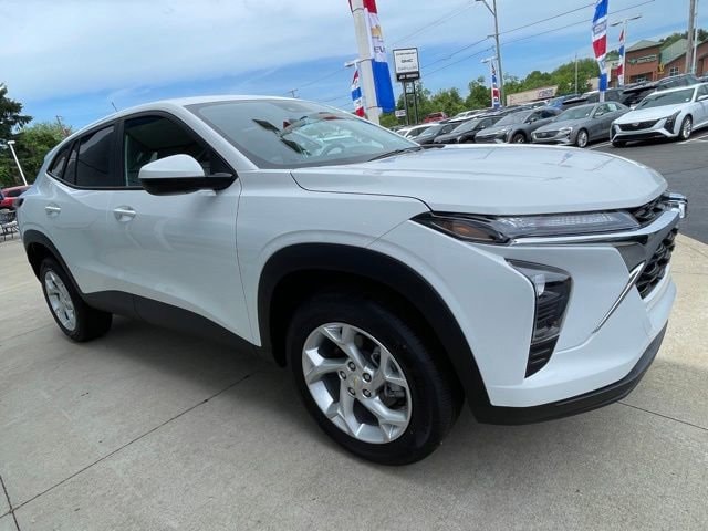 2026 Chevrolet Trax LS's photo