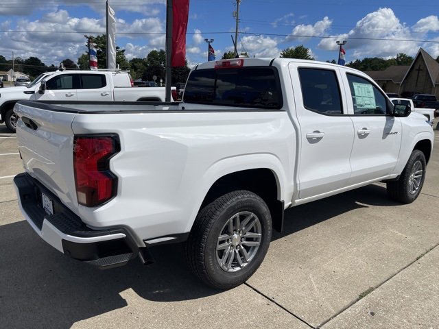 2025 Chevrolet Colorado Work Truck LT photo 3