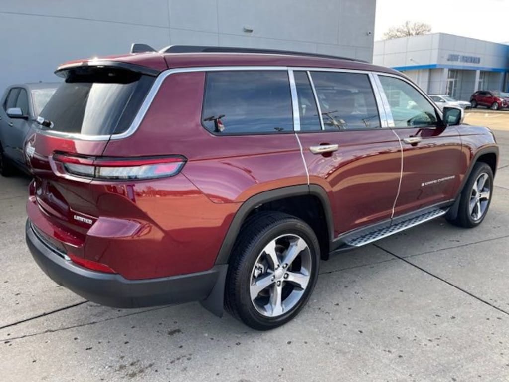 Used 2025 Jeep Grand Cherokee L Limited 4x4 SUV