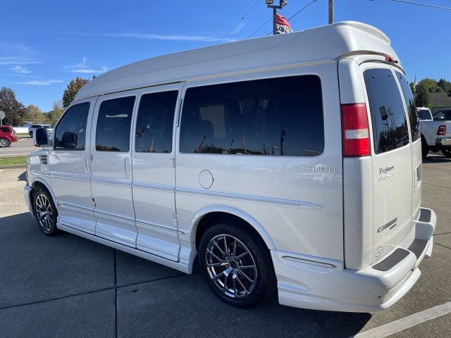 2013 Chevrolet Express Cargo 1500 Van photo 3