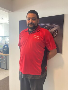 Staff member Richard P. from ID_e2ebebb12a3b