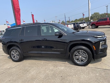 2025 Chevrolet Traverse LT SUV