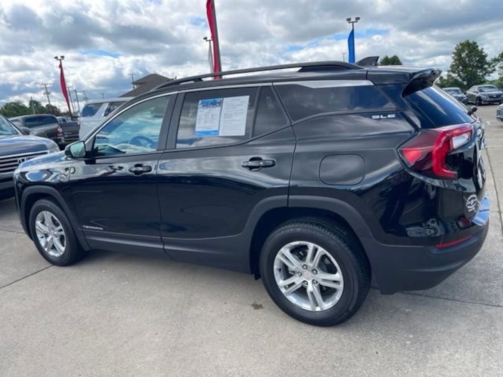Used 2022 GMC Terrain SLE SUV