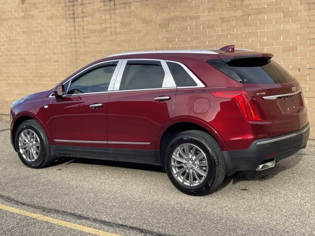 Used 2018 CADILLAC XT5 Luxury FWD SUV
