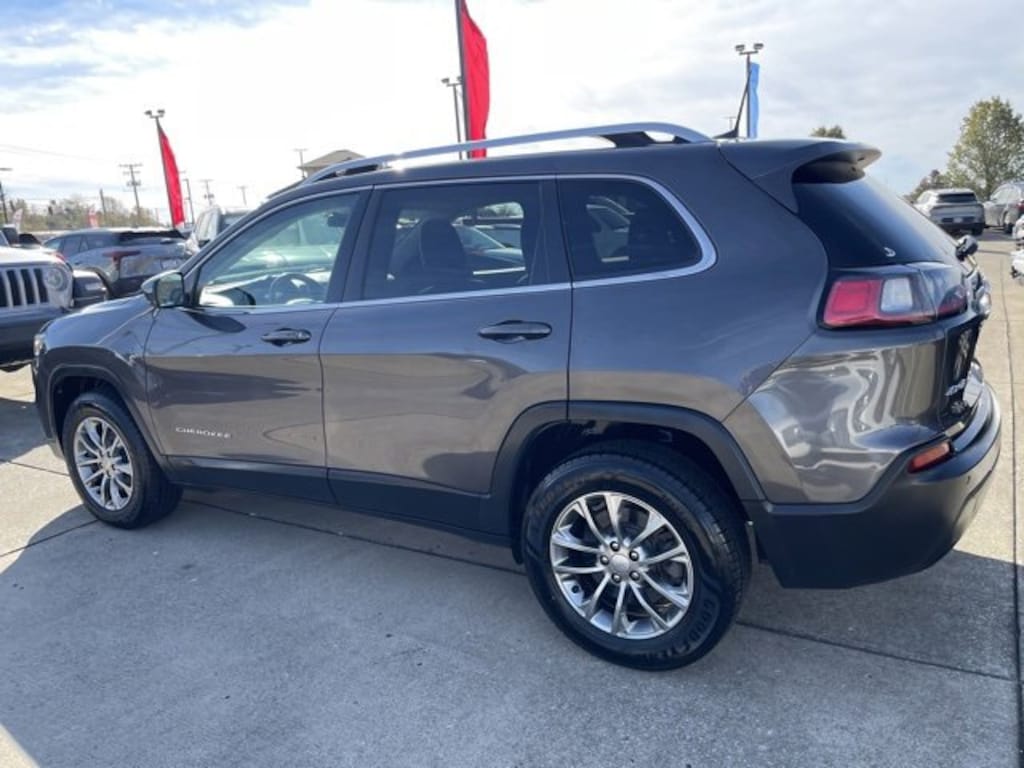 Used 2019 Jeep Cherokee Latitude Plus 4x4 SUV