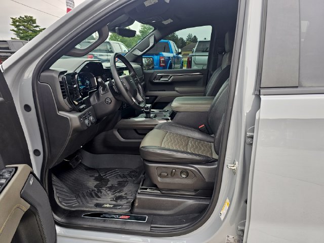 2024 Chevrolet Silverado 1500 ZR2 - Photo 12