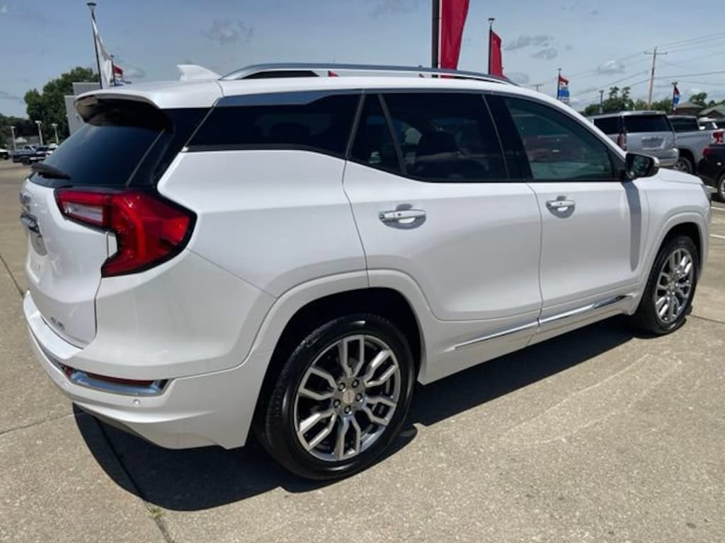 Used 2024 GMC Terrain Denali SUV