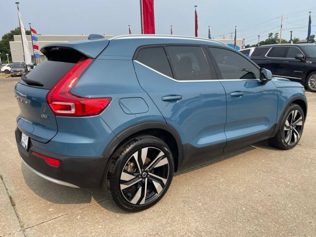 Used 2023 Volvo XC40 B5 Ultimate Bright Theme SUV