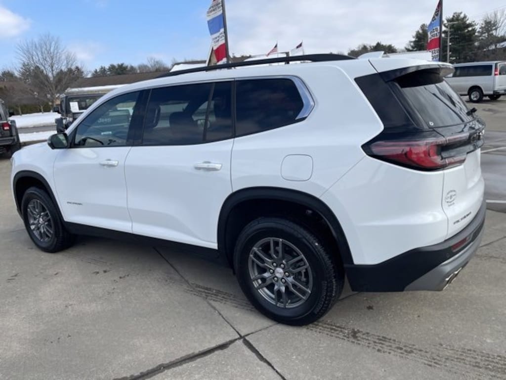 Used 2025 GMC Acadia Elevation SUV