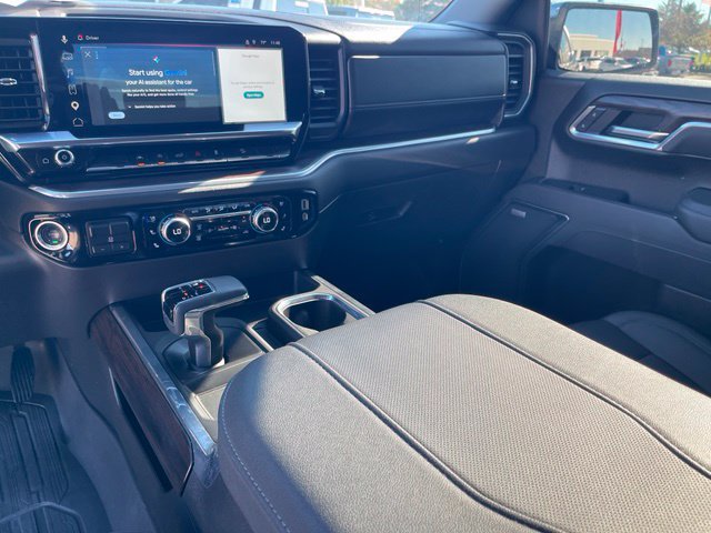 2025 GMC Sierra 1500 SLT - Photo 20