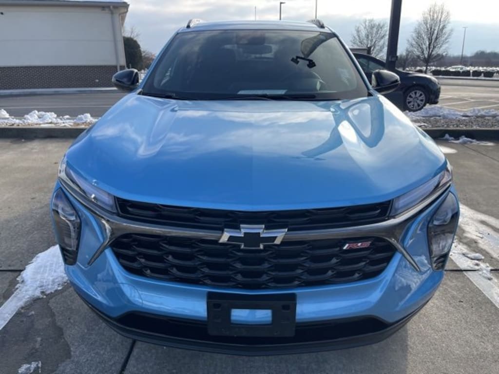 Used 2025 Chevrolet Trax 2RS SUV