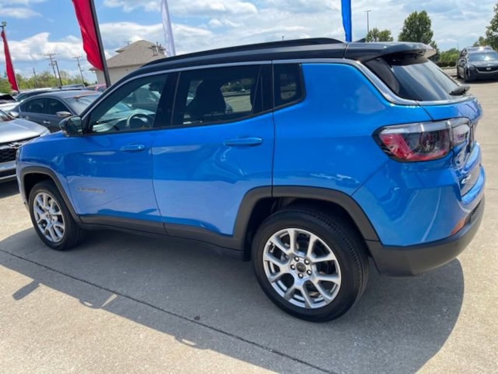 Used 2025 Jeep Compass Limited 4x4 SUV