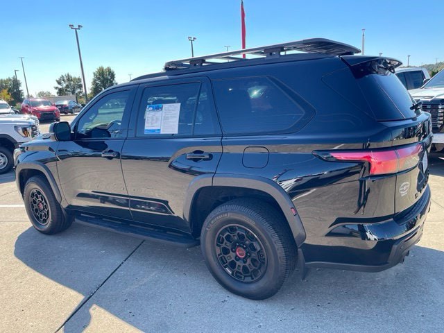 2023 Toyota Sequoia TRD Pro - Photo 4