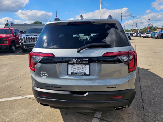 2023 GMC Acadia SLT - Photo 4