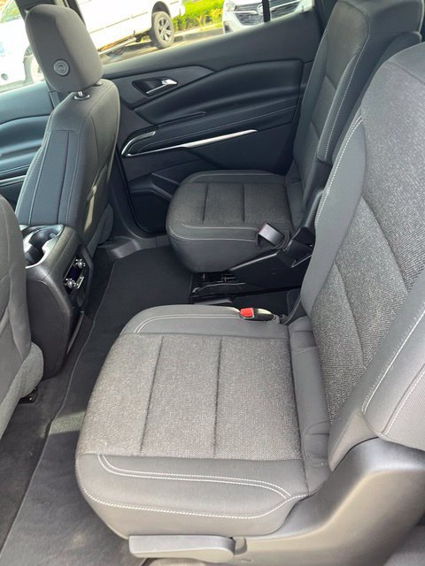 2025 Chevrolet Traverse LT - Photo 13