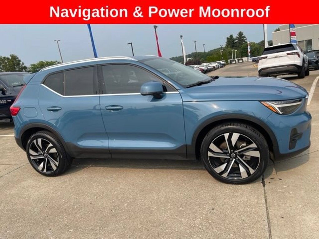 Used 2023 Volvo XC40 B5 Ultimate Bright Theme SUV