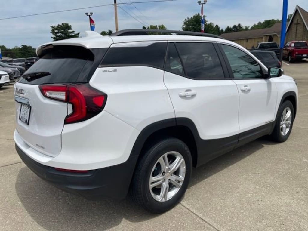 Used 2022 GMC Terrain SLE SUV