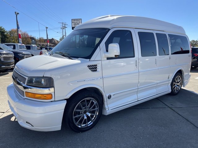 2013 Chevrolet Express Cargo 1500 Van photo 2