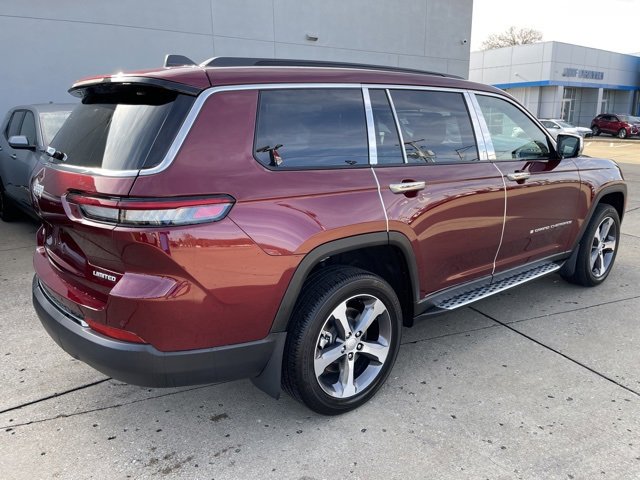2025 Jeep Grand Cherokee Limited photo 3