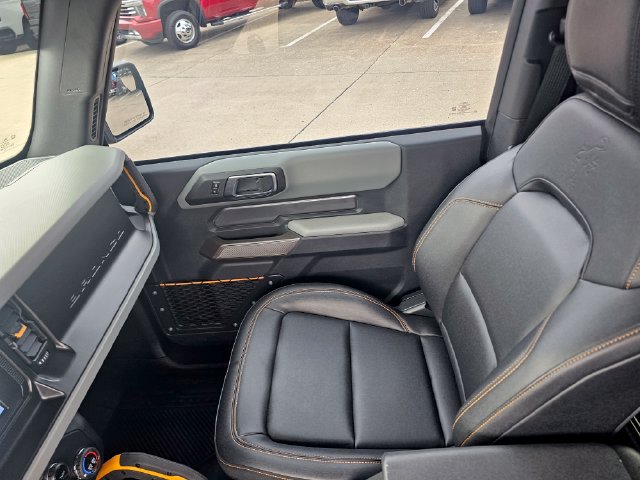 2023 Ford Bronco 2-Door Badlands - Photo 18