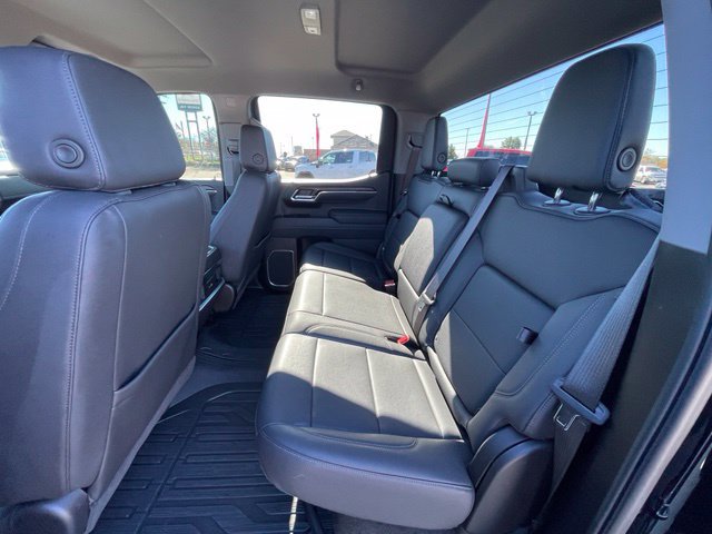 2025 GMC Sierra 1500 SLT - Photo 19
