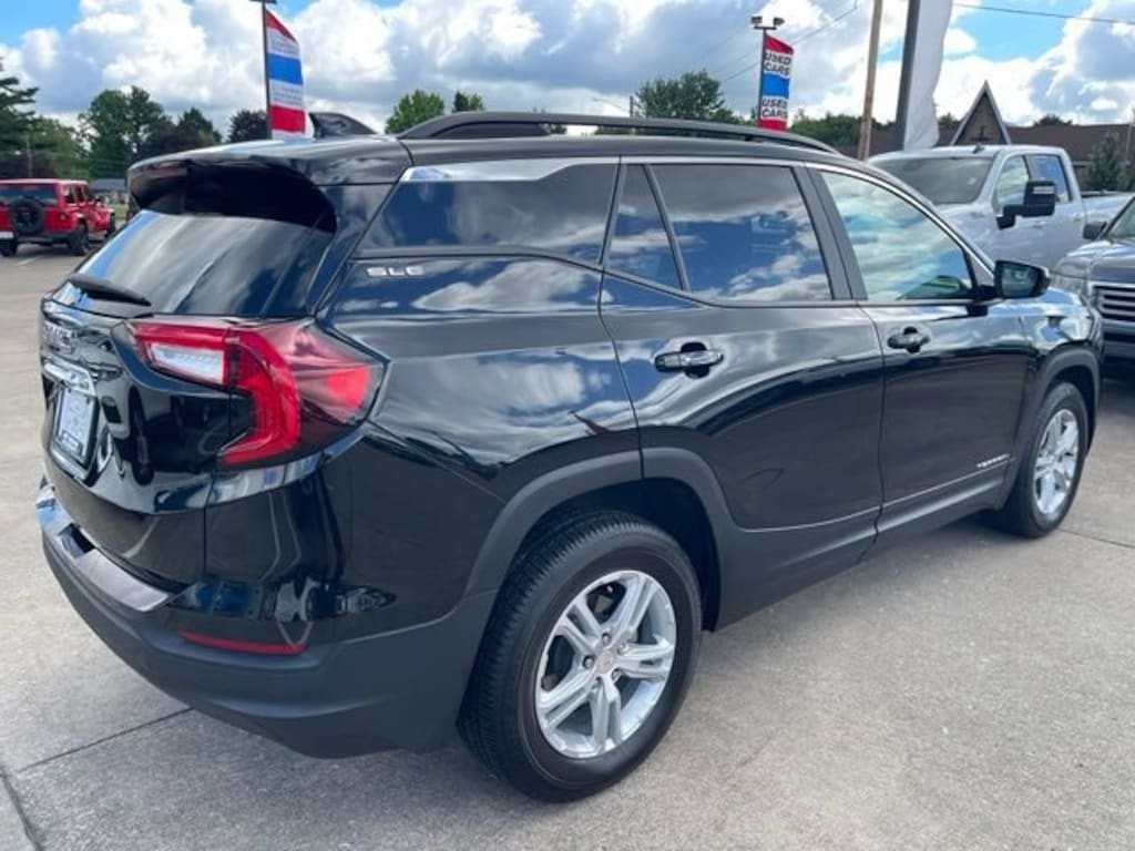 Used 2022 GMC Terrain SLE SUV