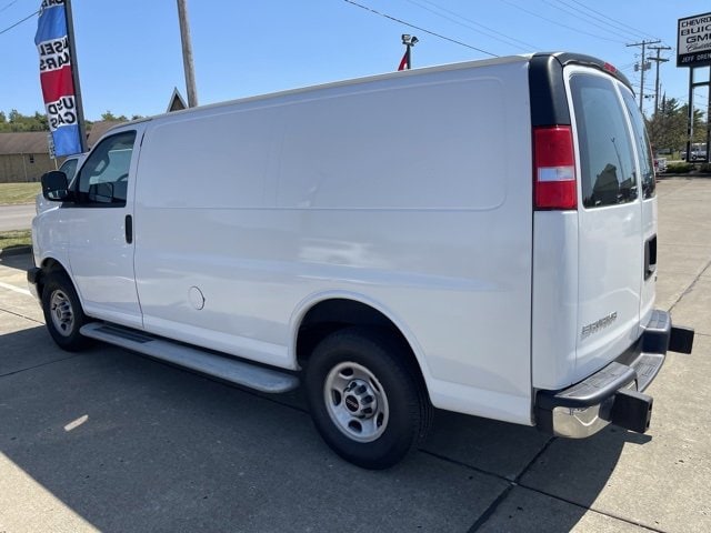 2024 Gmc Savana Cargo 2500 photo 4